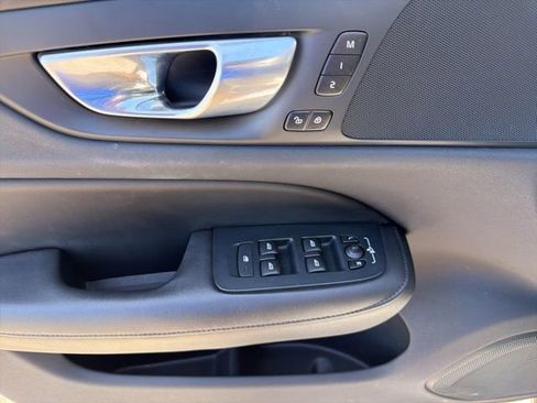 Used 2024 Volvo S60 B5 Core FWD image 17
