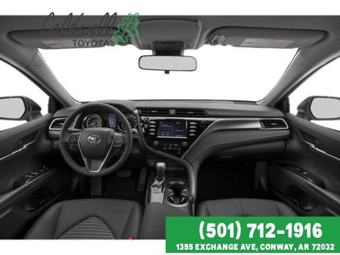 Used 2020 Toyota Camry SE FWD image 9