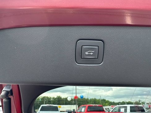 Used 2024 Buick Envista Sport Touring w/ Convenience I Package FWD image 20