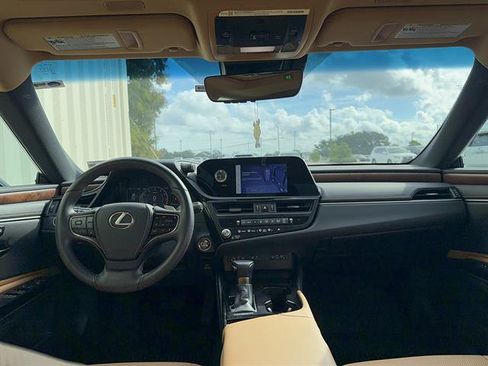 Certified 2025 Lexus ES 350 w/ Premium Package FWD image 3
