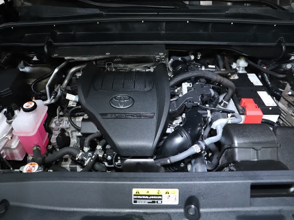 Used 2024 Toyota Highlander XLE AWD/4WD image 36