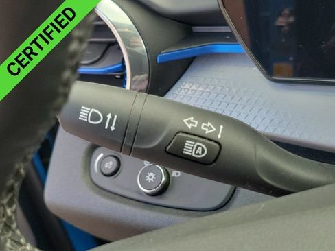 Certified 2025 Chevrolet Trax LT w/ Driver Confidence Package FWD image 10