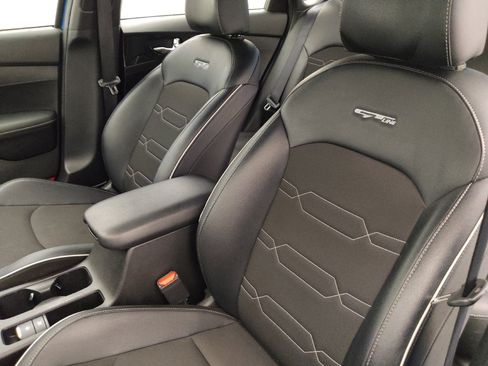 Used 2024 Kia Forte GT-Line w/ GT-Line Premium Package FWD image 17