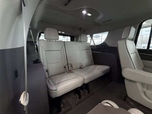 Used 2023 GMC Yukon XL Denali image 35