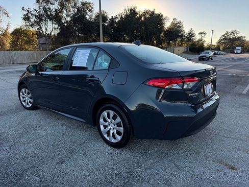 Used 2023 Toyota Corolla LE image 6
