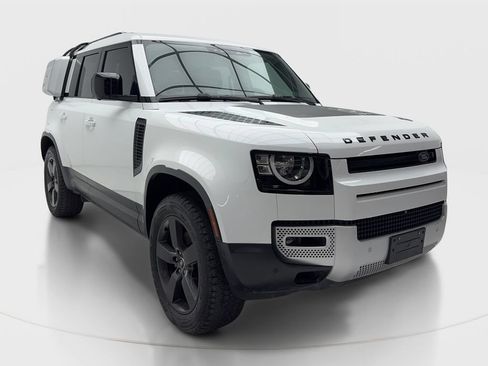 Used 2023 Land Rover Defender 110 S AWD/4WD image 2