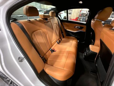 Used 2022 BMW 330e xDrive w/ Premium Package image 19