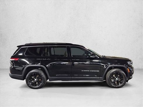 Used 2023 Jeep Grand Cherokee L Limited AWD/4WD image 4