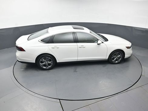Certified 2023 Honda Accord EX image 35