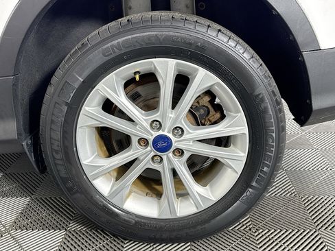 Used 2017 Ford Escape SE image 50