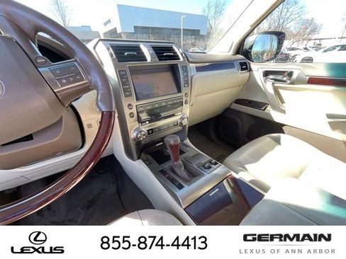 Used 2014 Lexus GX 460 w/ Premium Package image 20