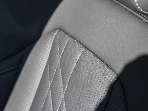 Used 2025 BMW X3 xDrive30i w/ Convenience Package image 24