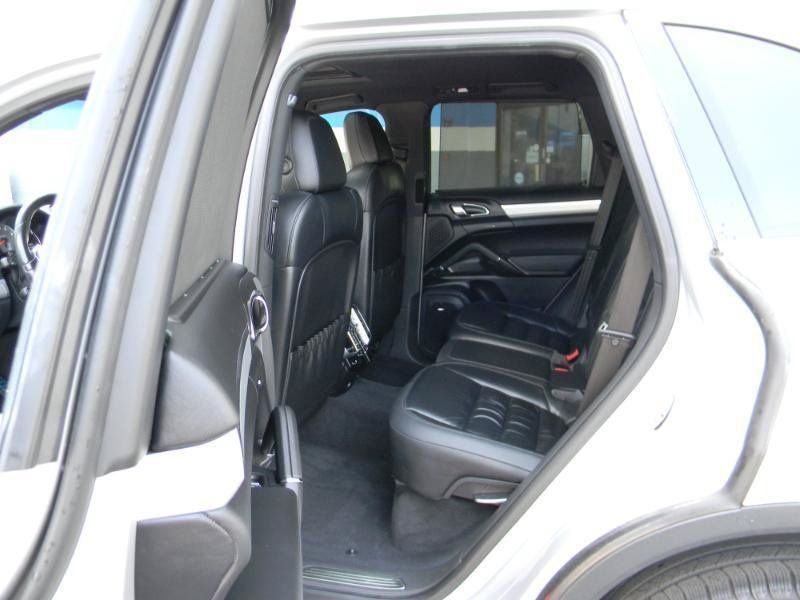 Used 2014 Porsche Cayenne S AWD/4WD image 12