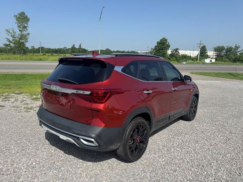 Used 2023 Kia Seltos SX AWD/4WD image 3