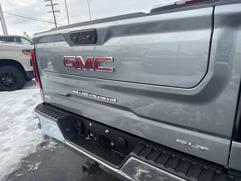 Used 2025 GMC Sierra 1500 SLT image 34