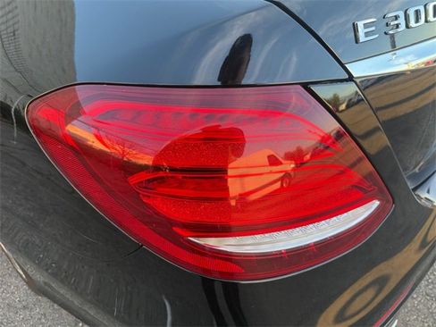 Used 2017 Mercedes-Benz E 300 E 300 image 34
