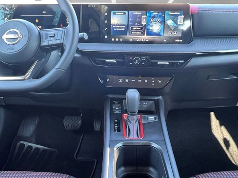 New 2026 Nissan Kicks SR image 20