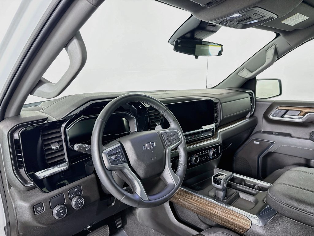 Used 2025 Chevrolet Silverado 1500 RST w/ All Star Edition Plus RWD image 4
