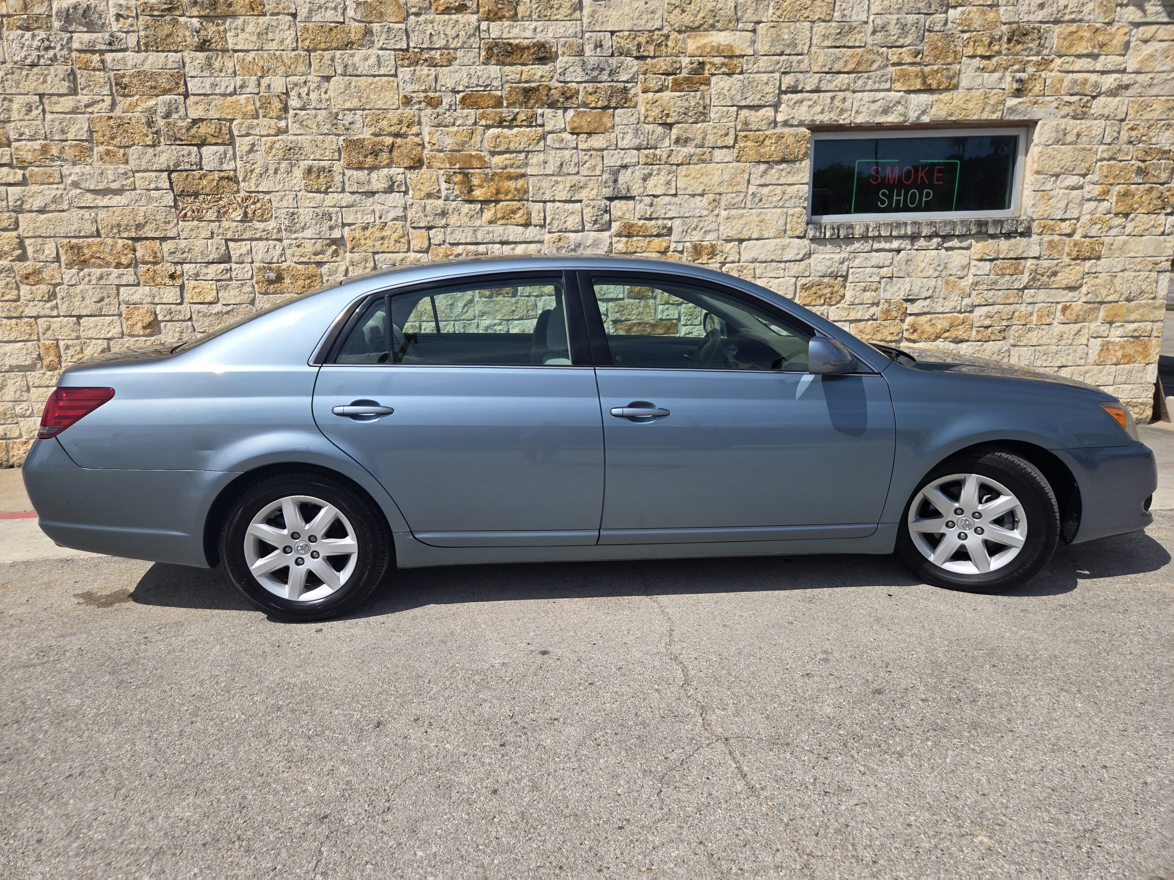 Used 2009 Toyota Avalon XL FWD image 18