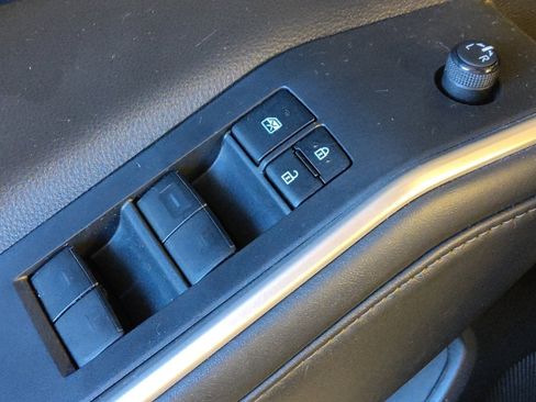 Used 2022 Toyota Highlander XSE image 27