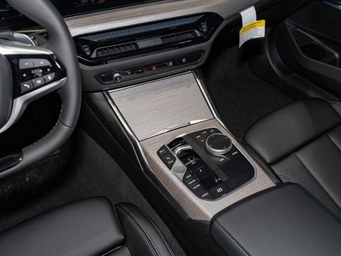 New 2026 BMW 330i xDrive Sedan w/ Convenience Package AWD/4WD image 21