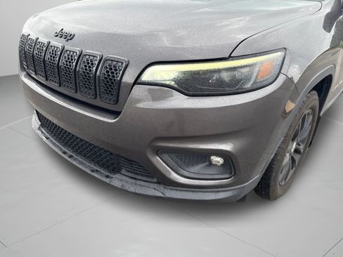 Used 2019 Jeep Cherokee Latitude Plus FWD image 31