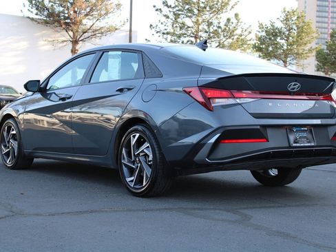Used 2025 Hyundai Elantra Sport FWD image 2