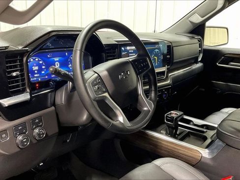 Used 2023 Chevrolet Silverado 1500 RST w/ Convenience Package II AWD/4WD image 14