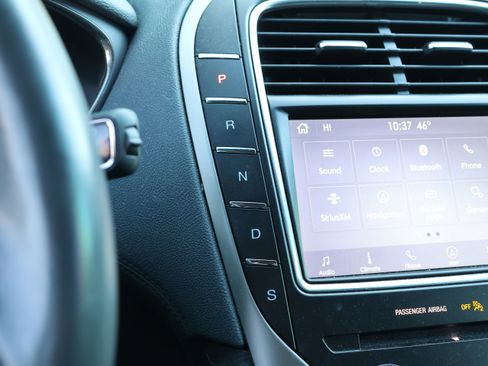 Used 2020 Lincoln Nautilus Reserve w/ Equipment Group 201A image 22