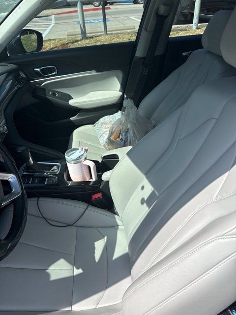 Used 2025 Acura Integra FWD image 6
