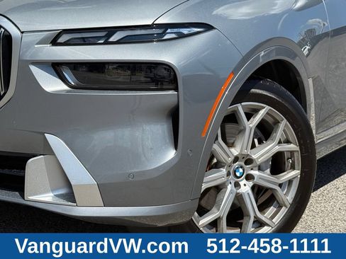 Used 2023 BMW X7 xDrive40i w/ Premium Package AWD/4WD image 5