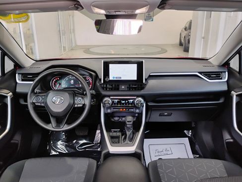 Used 2025 Toyota RAV4 XLE w/ Convenience Package image 23