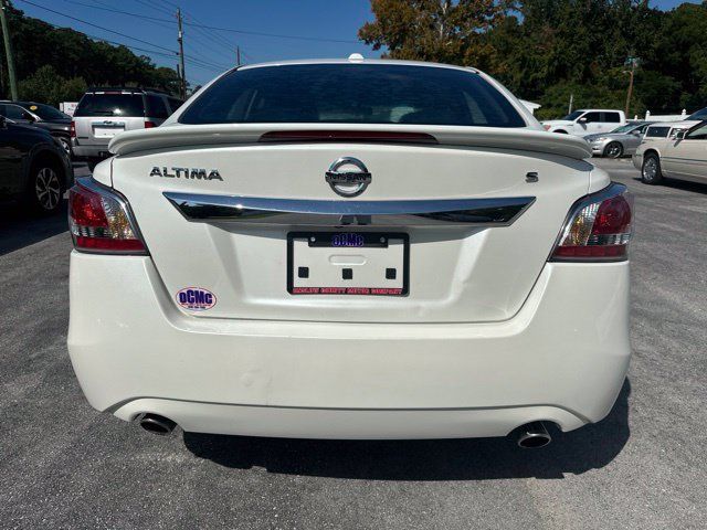 Used 2015 Nissan Altima 2.5 S w/ Sport Value Package FWD image 5