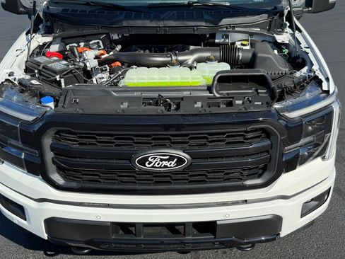 New 2026 Ford F150 Lariat w/ Equipment Group 502A High image 44