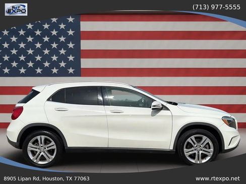 Used 2017 Mercedes-Benz GLA 250 w/ Premium Package image 10