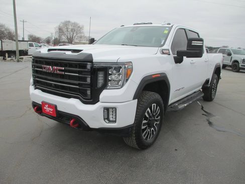 Used 2020 GMC Sierra 2500 AT4 w/ AT4 Premium Package image 9