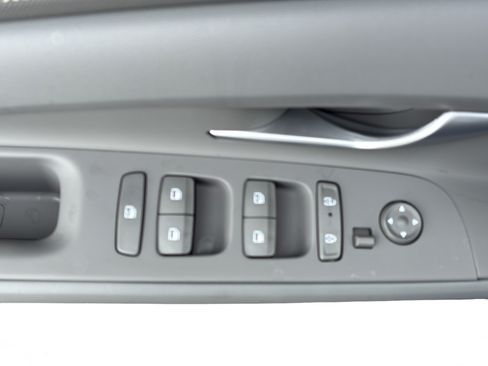 Used 2025 Hyundai Elantra Sport FWD image 10