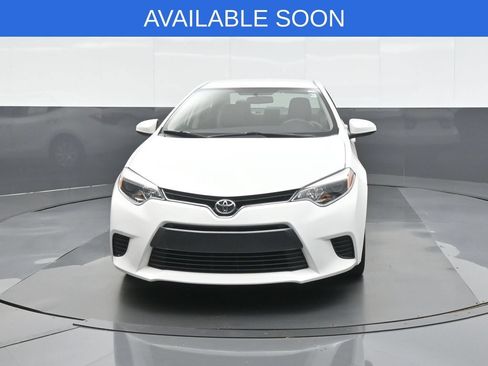 Used 2015 Toyota Corolla LE FWD image 2