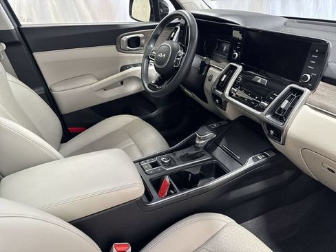 Used 2023 Kia Sorento EX w/ Panoramic Sunroof Package FWD image 30