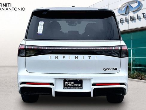New 2026 INFINITI QX80 4WD image 7