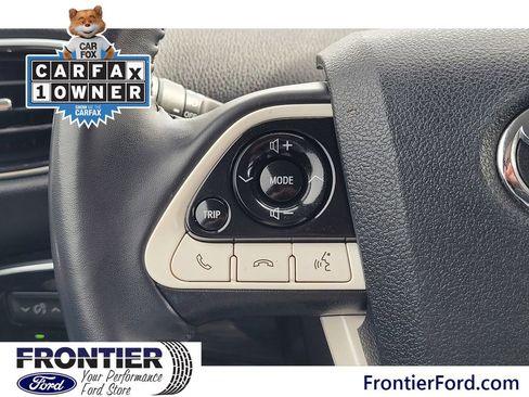 Used 2019 Toyota Prius Prime Advanced image 17