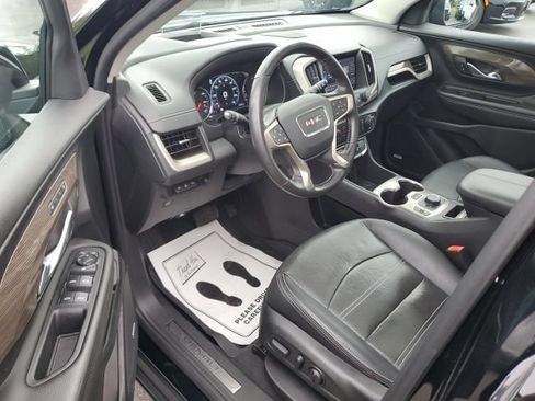 Used 2022 GMC Terrain Denali w/ Denali Premium Package AWD/4WD image 12