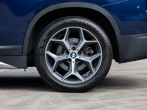 Used 2018 BMW X1 xDrive28i image 11