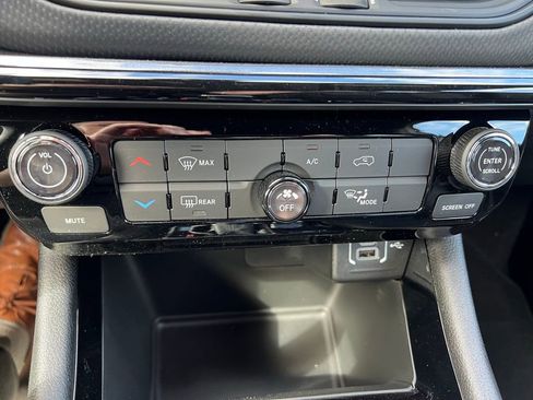 New 2026 Jeep Compass Latitude image 30