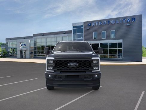 New 2025 Ford F350 XLT w/ Black Appearance Package image 6