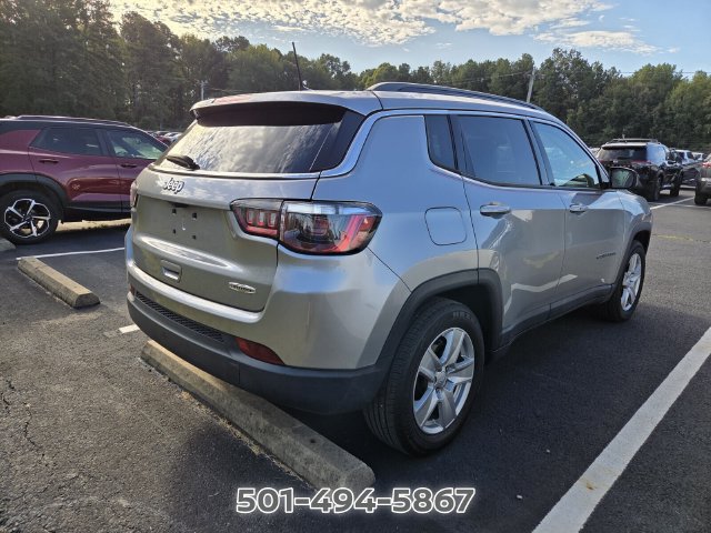 Used 2022 Jeep Compass Latitude FWD image 4