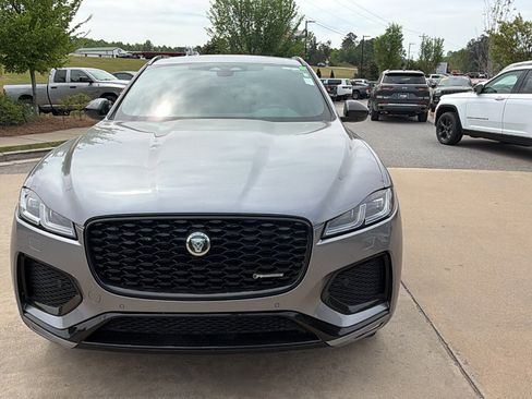 Used 2024 Jaguar F-PACE R-Dynamic S AWD/4WD image 3