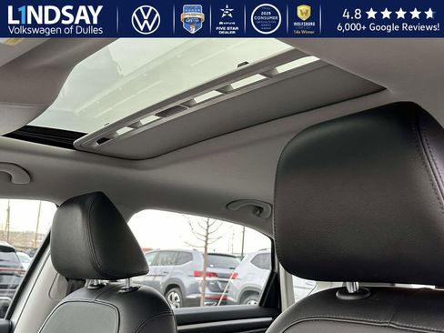 Used 2018 Volkswagen Passat 2.0T SEL Premium image 23