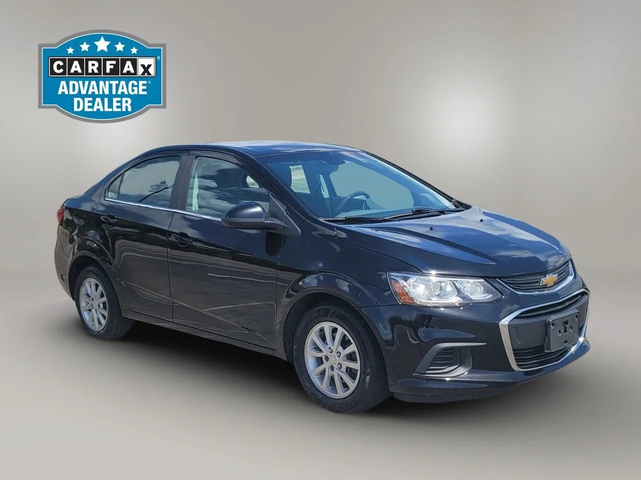 Used 2017 Chevrolet Sonic LT FWD image 3