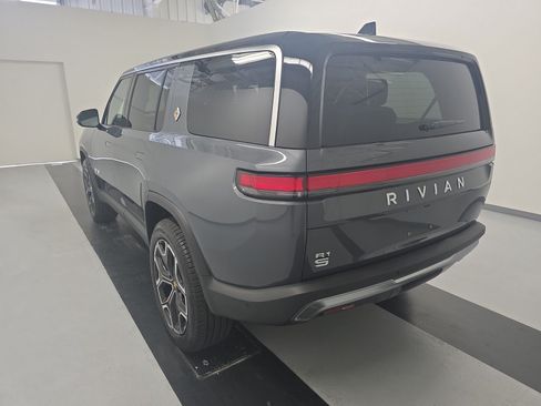 Used 2024 Rivian R1S Adventure AWD/4WD image 3